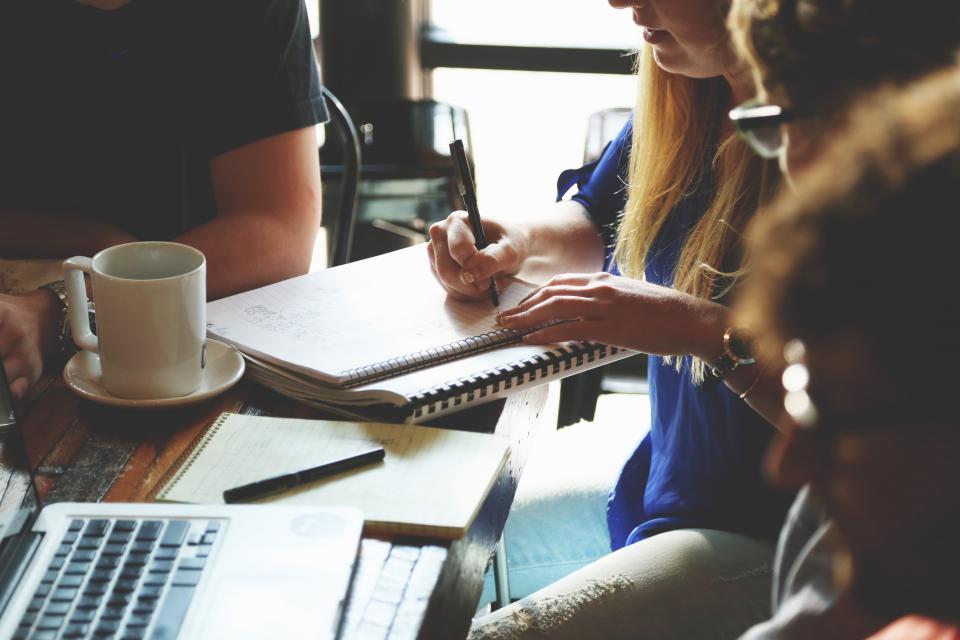 Ordinateur portable dans un bureau