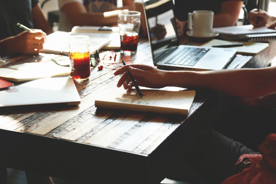 Ordinateur portable dans un bureau